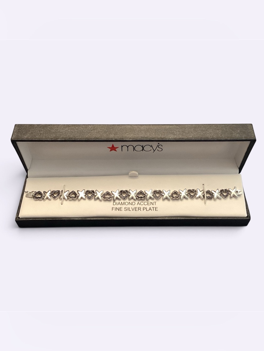 NIB XOXO Diamond Accented Silver plate Bracelet for Macy’s Unworn 7.5”.’